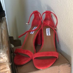NWOT Steve Madden Heels